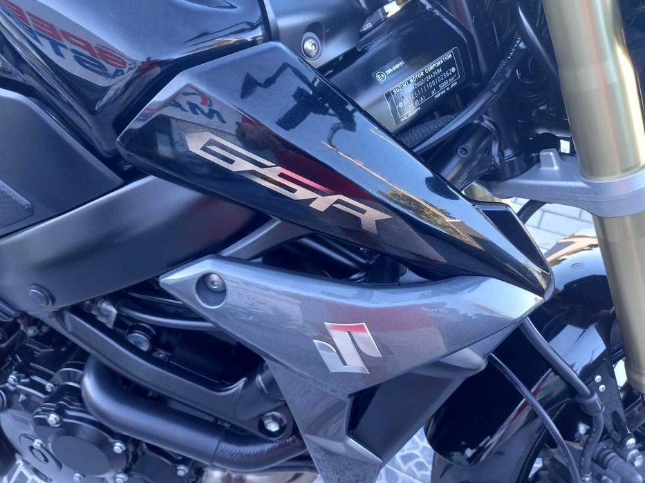 Suzuki GSR 750 78kw