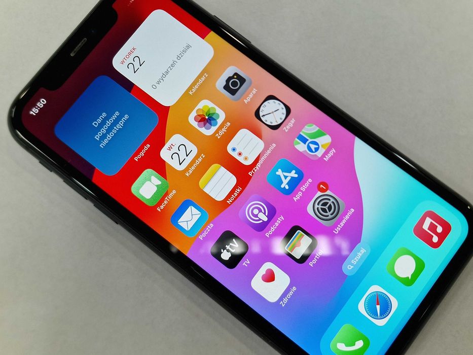 Iphone 11 128GB/ Black/ Grade A-/ Bat ~~82%/ Gwarancja + ładowarka
