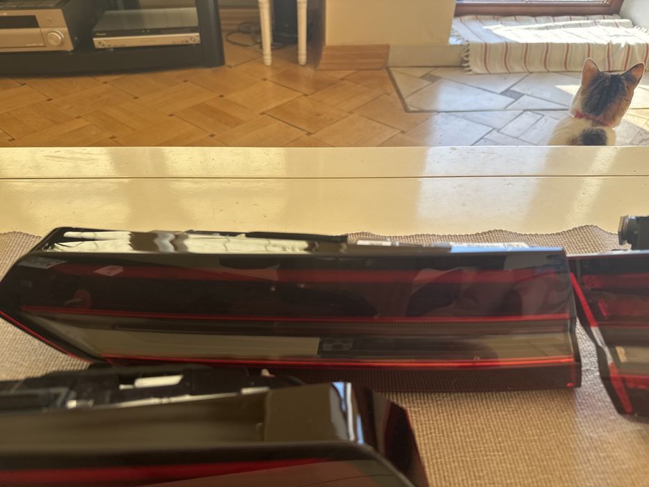 BMW I5 задні фонарі прав+лівий комплект