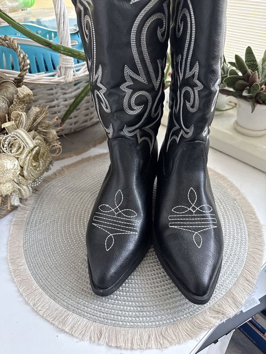 Казаки жіночі нові