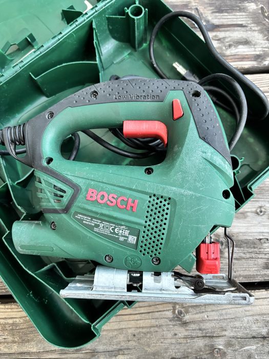Wyrzynarka Bosch PST 670 Set + walizka