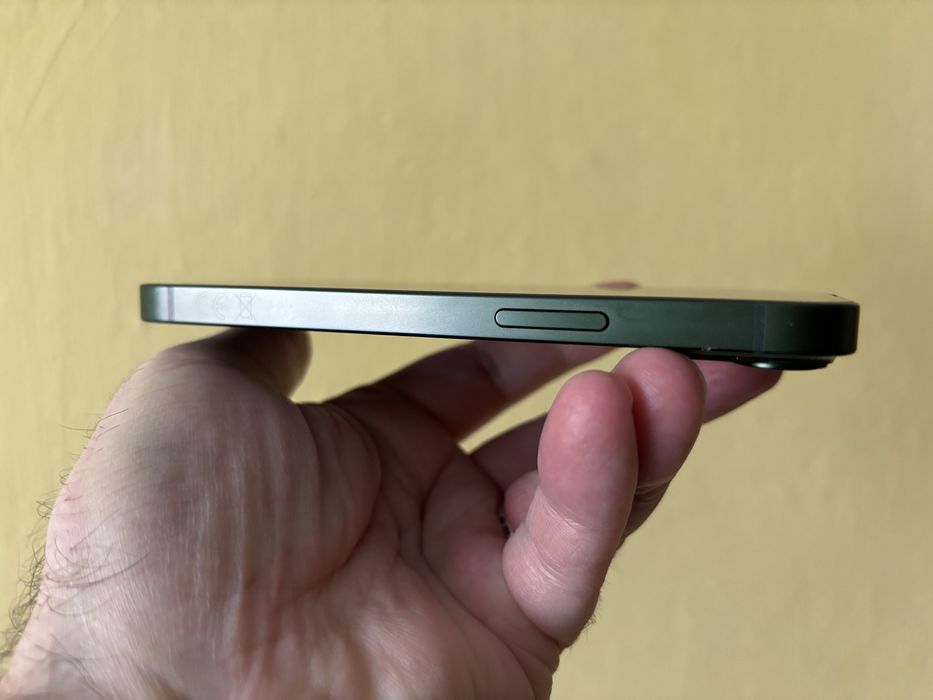 Iphone 13 mini .  256г памʼять