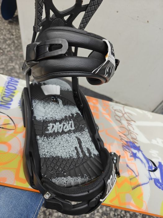 Deska snowboardowa Salomon Sanchez długość 157 cm wiązania Drake L