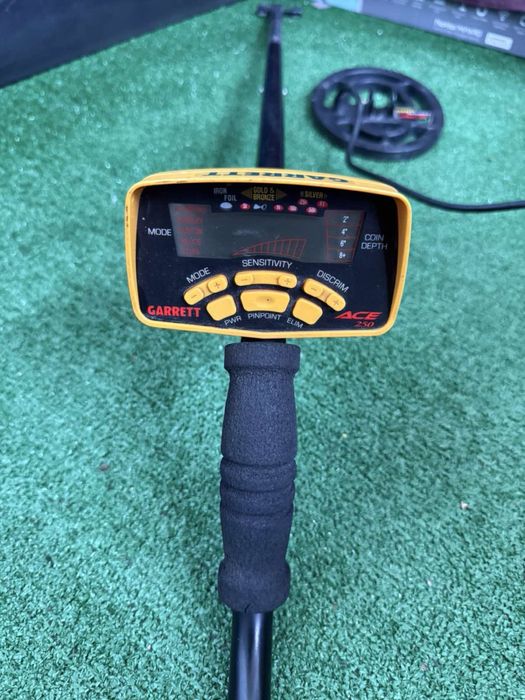 Металошукач Garrett ACE 250. Аська! Металлоискатель Гарретт Асе 250