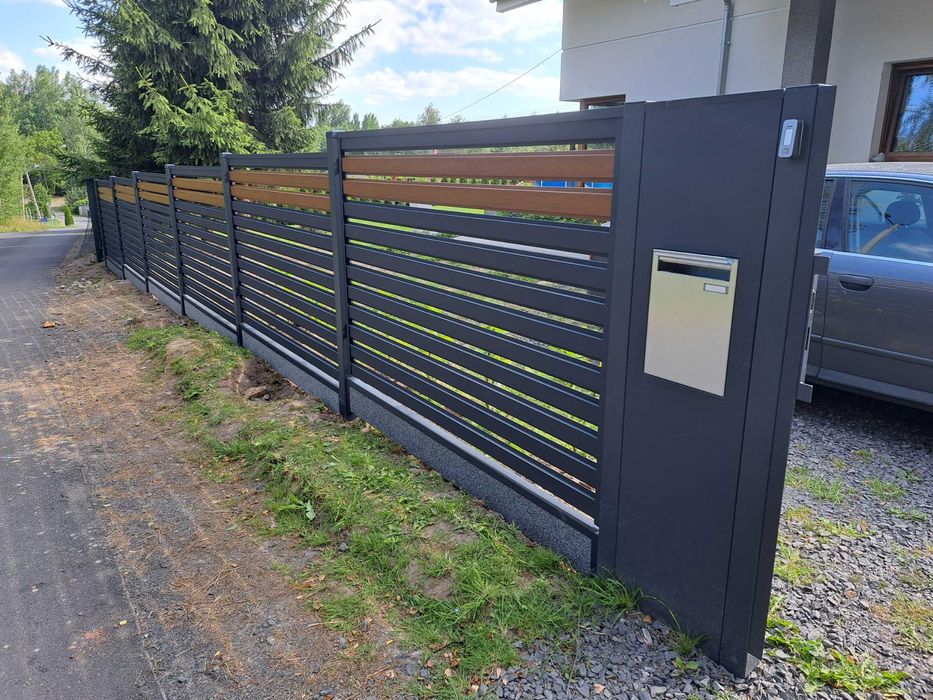 Ogrodzenie metalowe panelowe. Ogrodzenia nowoczesne + montaż