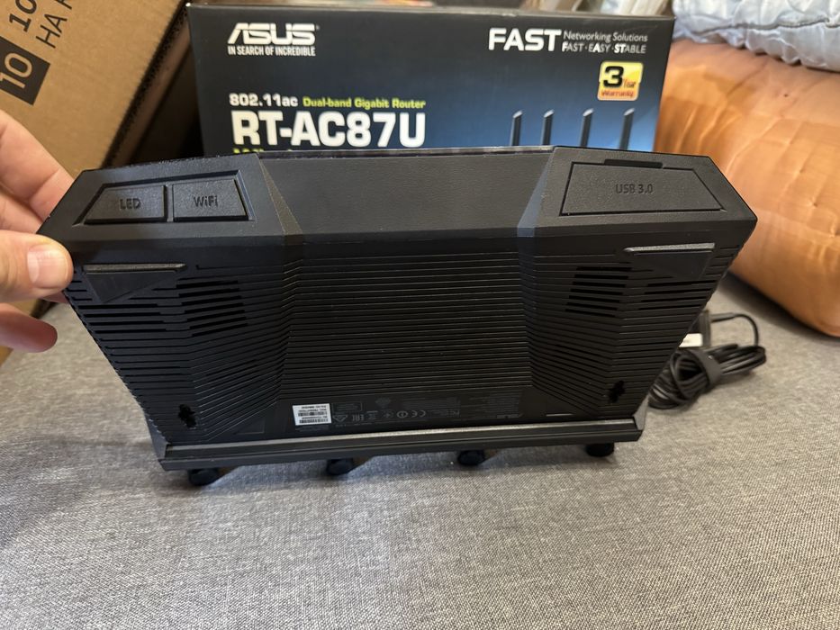 Роутер Asus RT-AC87U