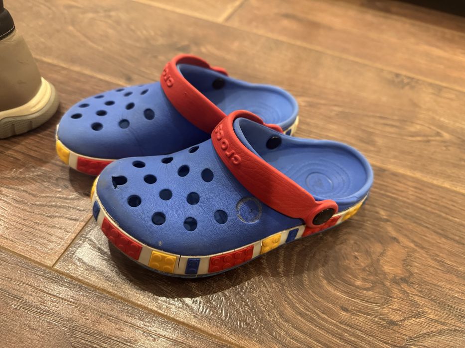 Дитяче взуття нове і б/в недорого