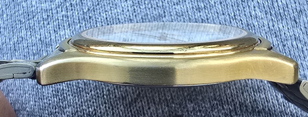 Годинник tissot чоловічий.