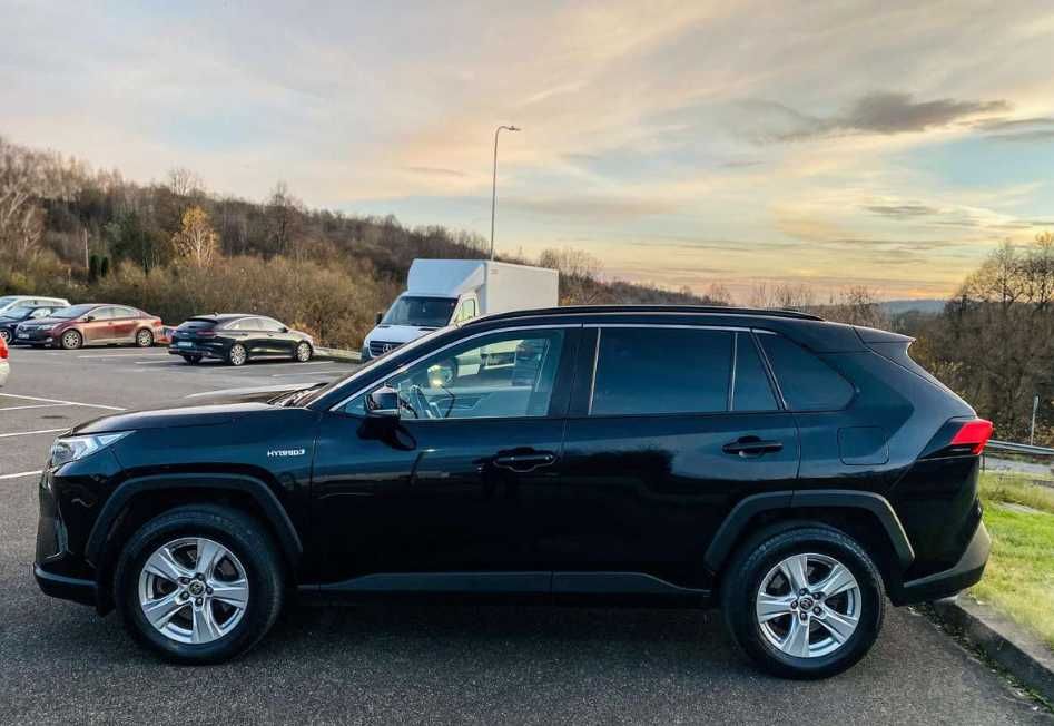 Toyota RAV4 2020 року