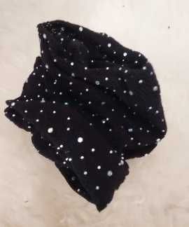 Jednoczęściowy strój plażowy na bikini.