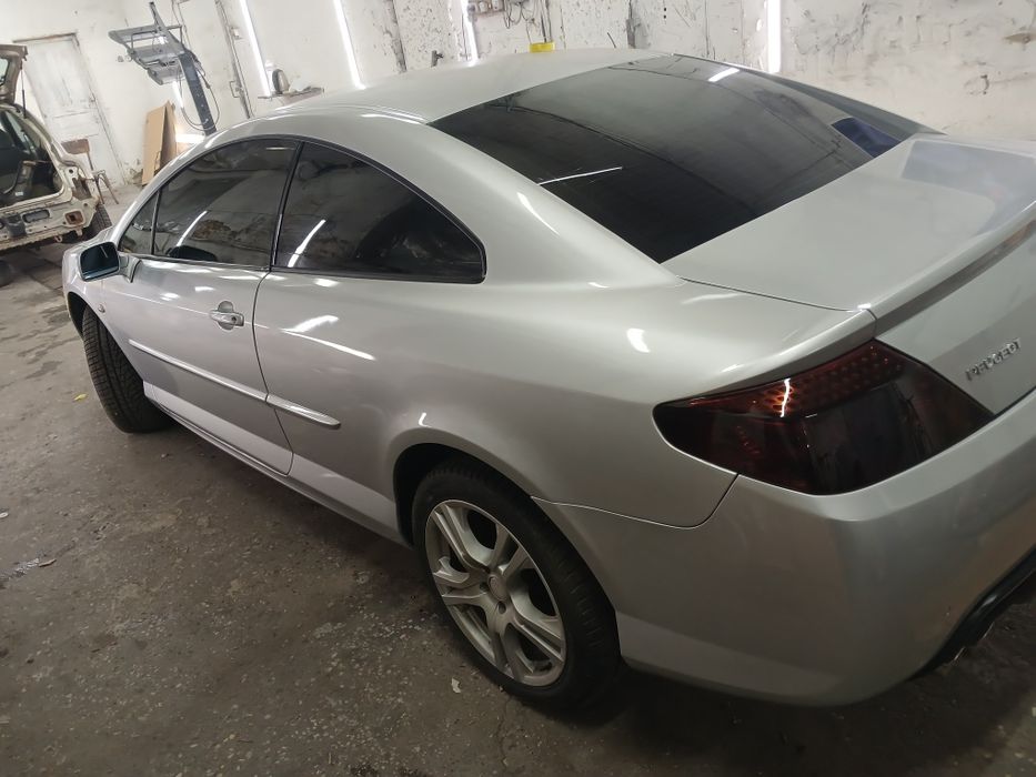 Купе PEUGEOT 407 GT.