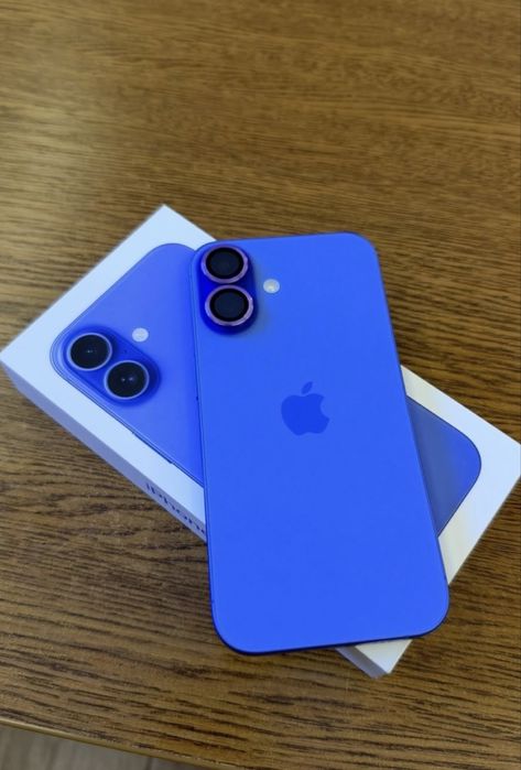 Iphone 16 niebieski