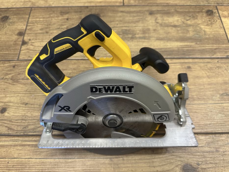 Piła, pilarka tarczowa, akumulatorowa DeWalt DCS570 - 2023r.
