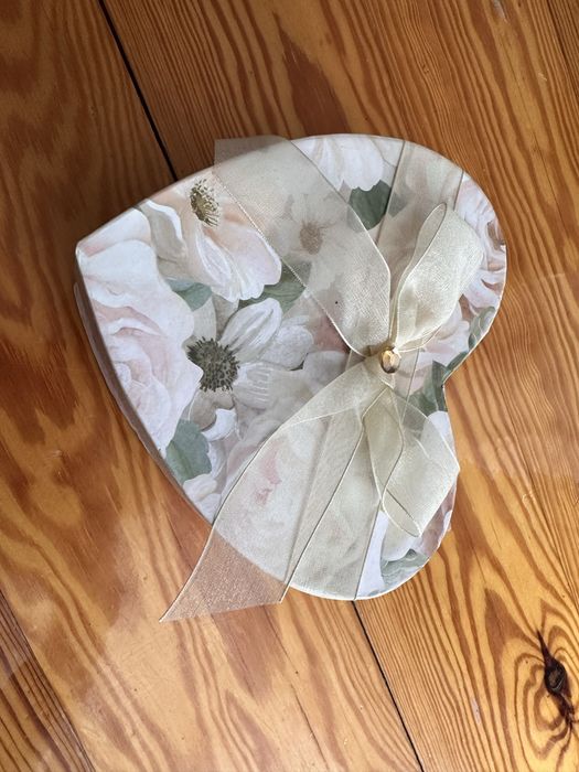 Pudełko w kształcie serca na biżuterię i drobiazgi