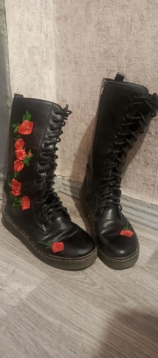 Милі сапожки з маками