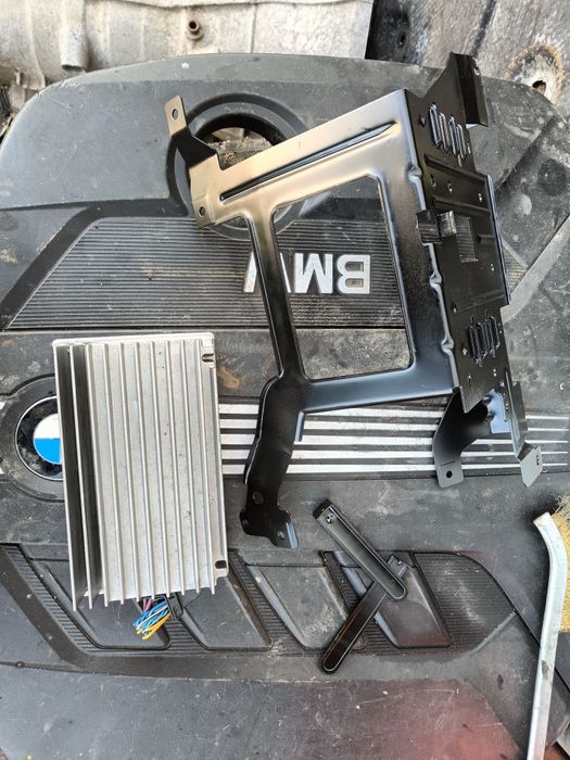 Wzmacniacz radia BMW E90 E91 E92 E93 Hi-fi Stelarz Wysyłka