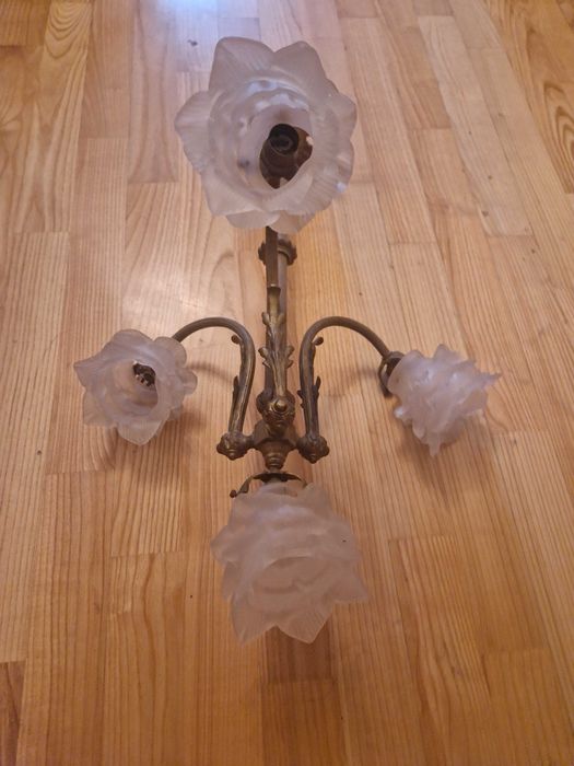 Антикварна  лампа  люстра Франція з плафонами Наполеон ІІІ позолота