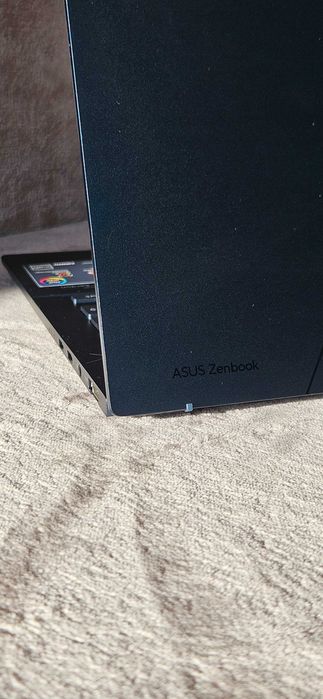 ASUS Zenbook 14 – Intel 32 GB RAM  1 TB  Harman Kardon / Dolby Atmos