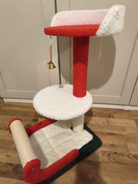 Świąteczny drapak dla kota