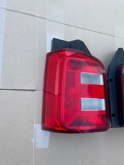 Lampa tylna prawa lewa VW T6 Transporter oryginalna