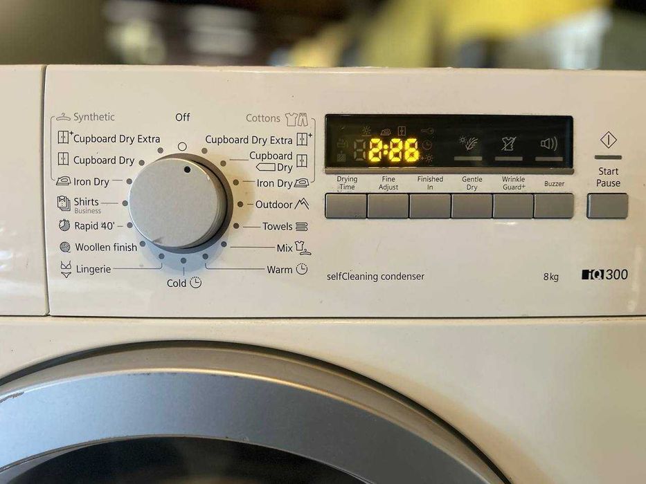 Сушильна машина Siemens IQ300 8кг