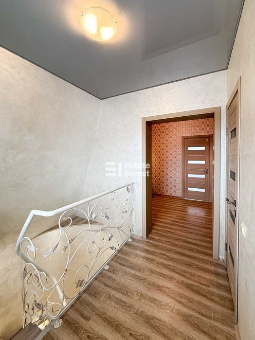 Продам 2 поверховий будинок у с. Тернова, вул. Лугова, 1