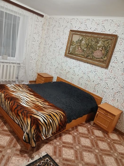 Вільна сьогодні 1кімнатна квартира подобово або ж погодинно в центрі