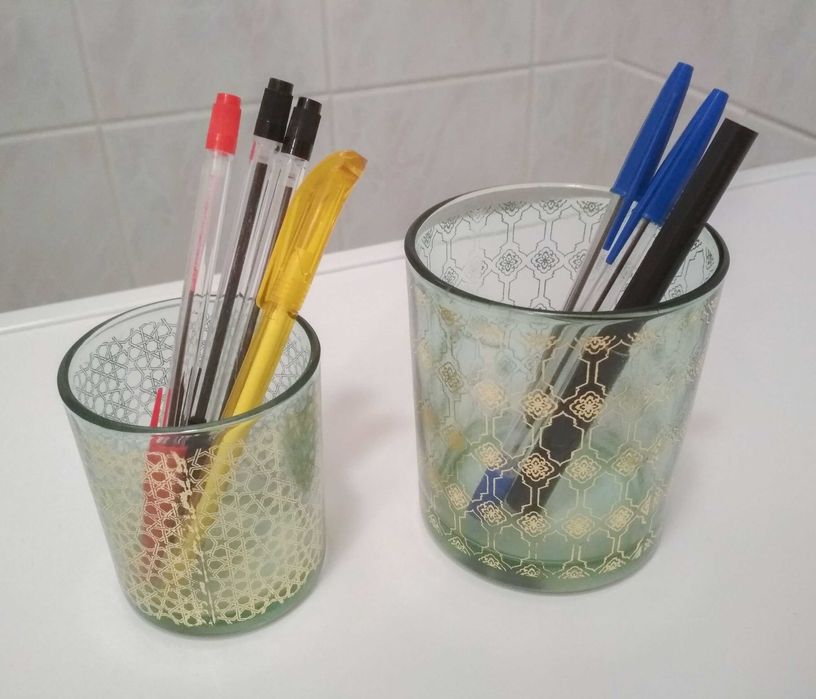 2 ozdobne pojemniki szklane na akcesoria