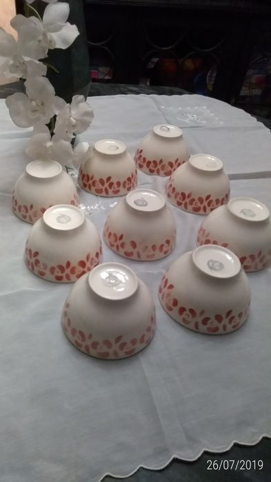 9 tigelas antigas da fábrica de SACAVÉM