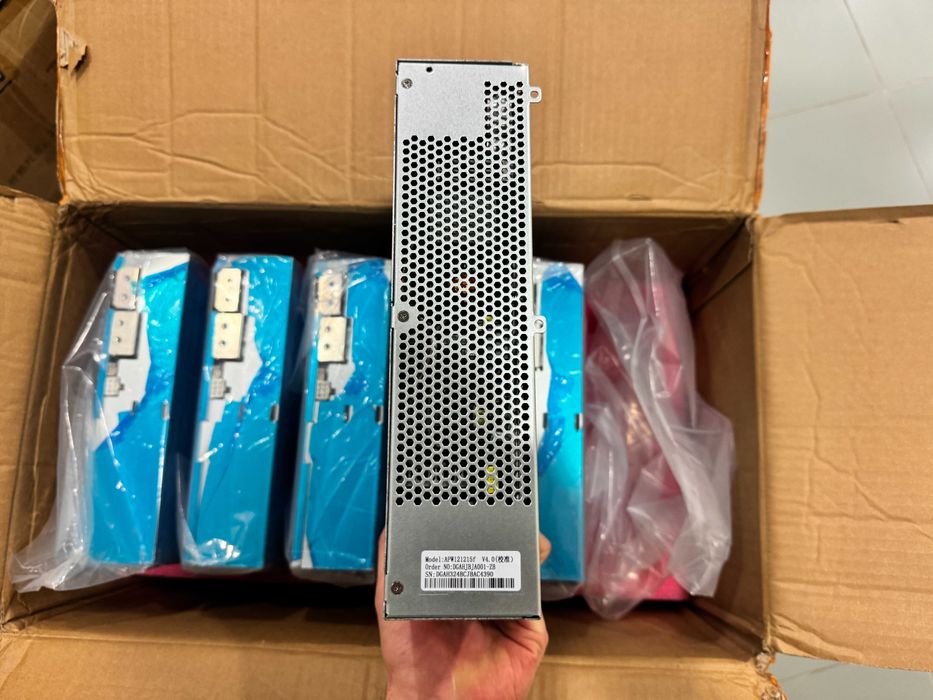 Нові Блоки живлення BITMAIN APW12 12-15v (f) для S19k Pro, S19j Pro