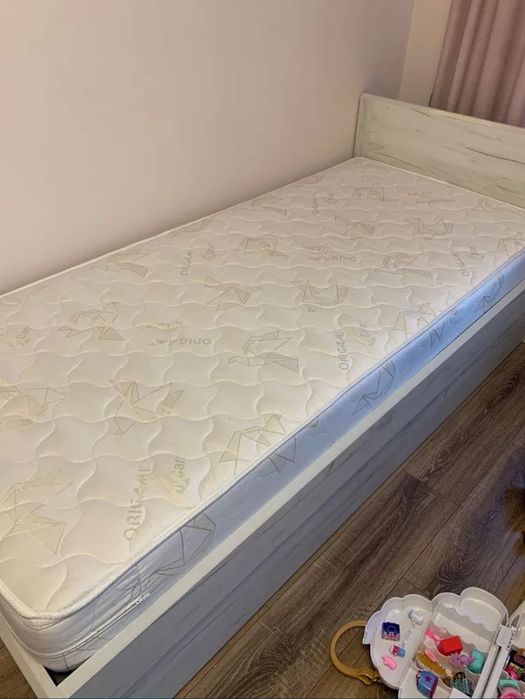 Ліжко односпальне у доброму стані