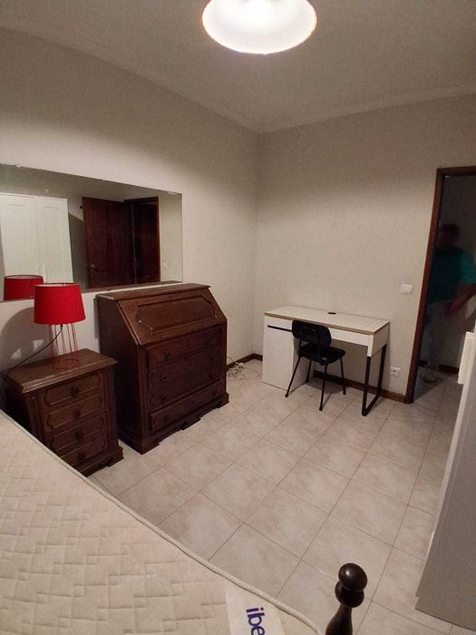 1 Quarto para Alugar em Paranhos Porto