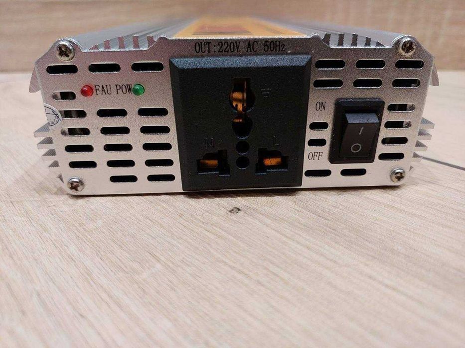 Преобразователь 12 220 3000W (рабочая  2400w, пиковая 3000w). Инвертор