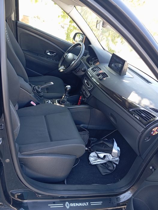 Renault Megane III Ler o anuncio — photo 2