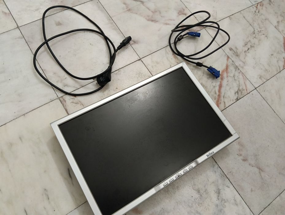 Monitor LCD Belnea 19 Polegadas Widescreen (Modelo 1925 S1W / BT10003) - Para Peças