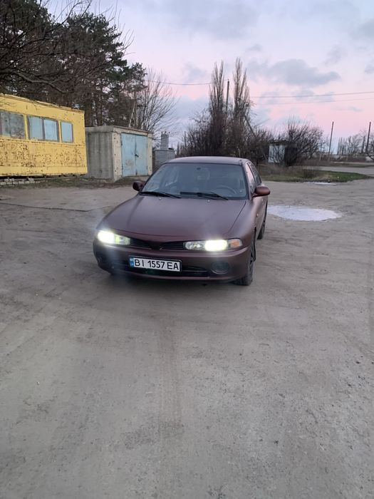 Міцубіші Галант 7 1.8 турбодизель 1992 року випуску,переоформлення.турбіна  масло не кидає, встановлений інтеркулер,резина зима,покрашений матовим лаком.в мороз заводиться добре.ціна до вихідних без торгу.