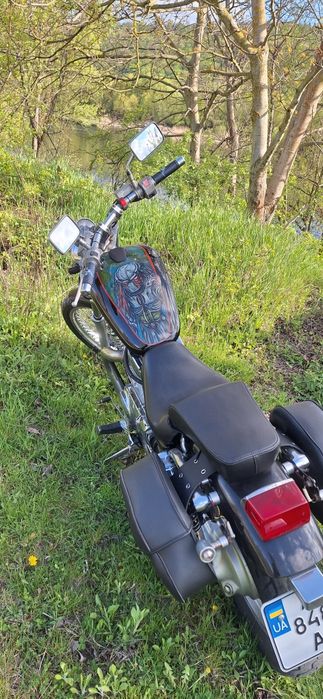 Suzuki intruder 400