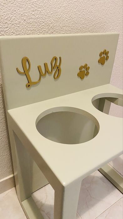 Comedouro feito à medida