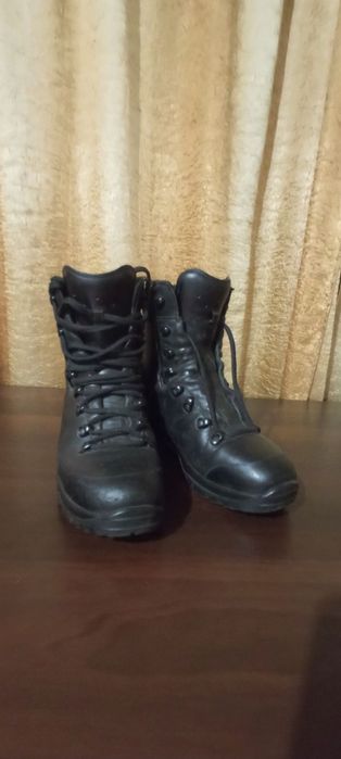 Берці, берци, бєрци, черевики