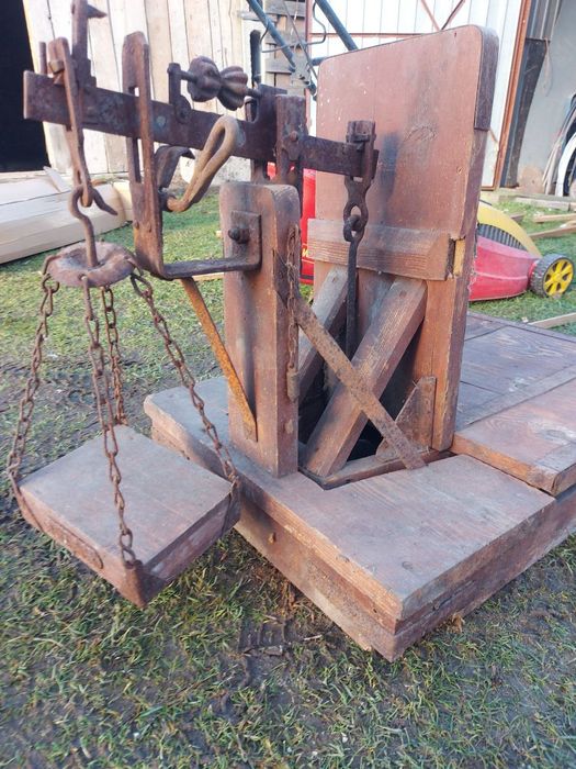 Stara waga drewniana