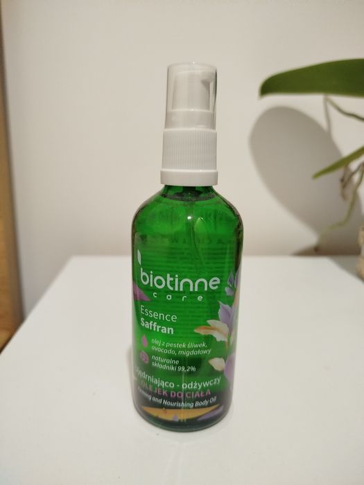 BIOTINNE CARE Essence saffran Ujędrniająco- odżywczy olejku do ciała