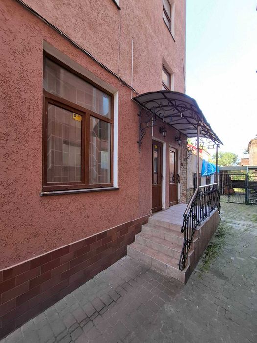 Оренда торгових приміщень в самомому центрі Надвірної!!! Чорновола 9а