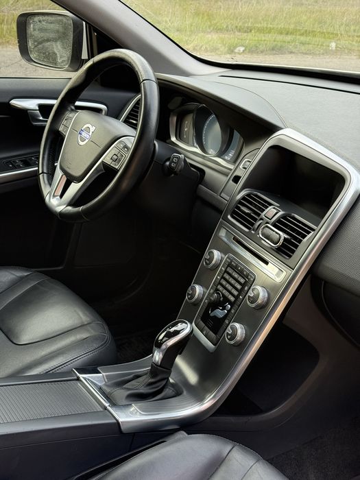 Volvo XC60 2016 VIN YV449MRK4G2902827 фото оголошення 6 з 8