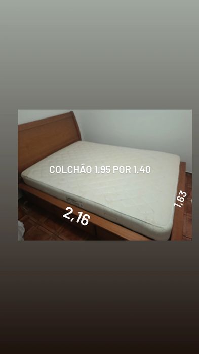 vendo cama  com colchao cómoda e mesas de cabeceira