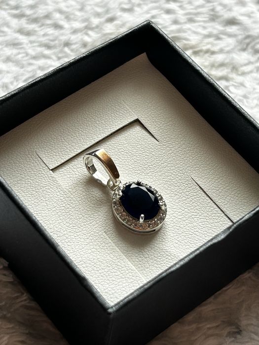 Срібний кулон з позолотою