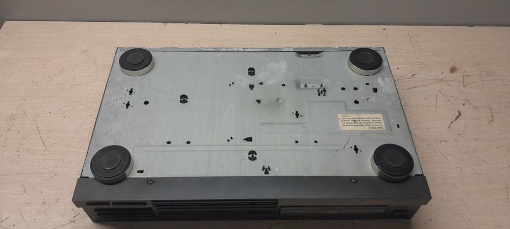 Odtwarzacz CD Technics SL-P202A