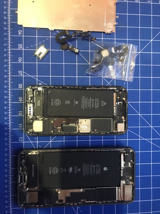 Айфон 7 та 8+( На запчястини!)