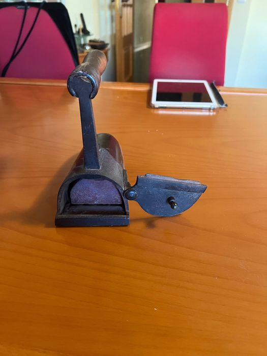 Ferro antigo "tongue slug iron cast ox"