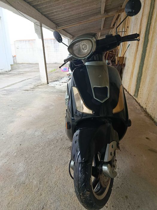Scooter 125cc em bom estado