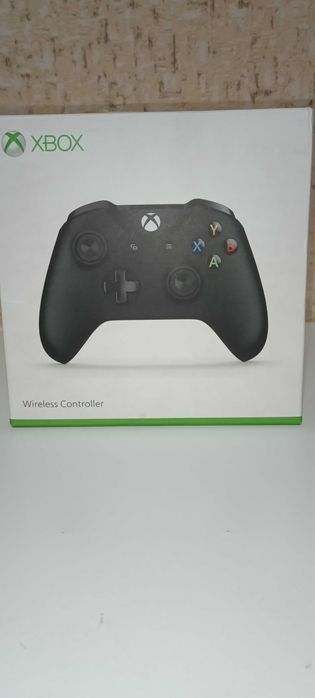 Xbox one x на 1 тб 2 геймпади